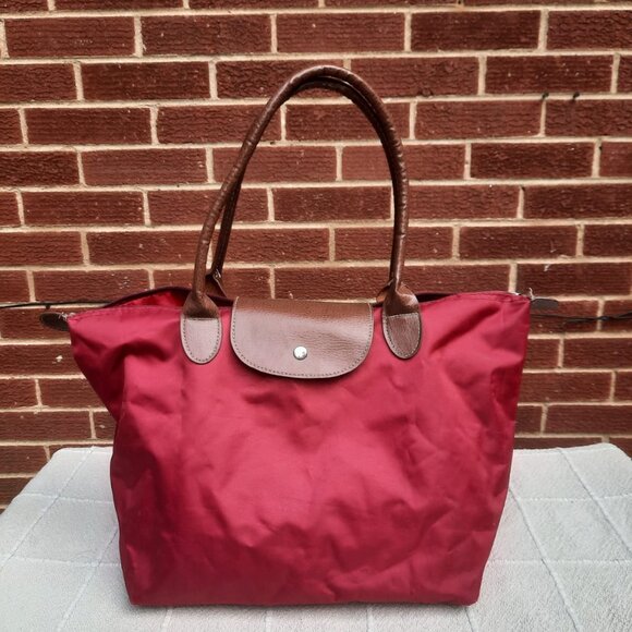 Classic Longchamp Le Pliage style nylon tote in burgundy - Picture 1 of 6
